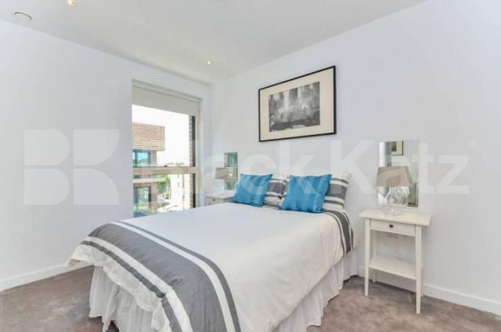 			NEW INSTRUCTION, 2 Bedroom, 1 bath, 1 reception Apartment			 Tyler Court. New Paragon Walk, Elephant and Castle